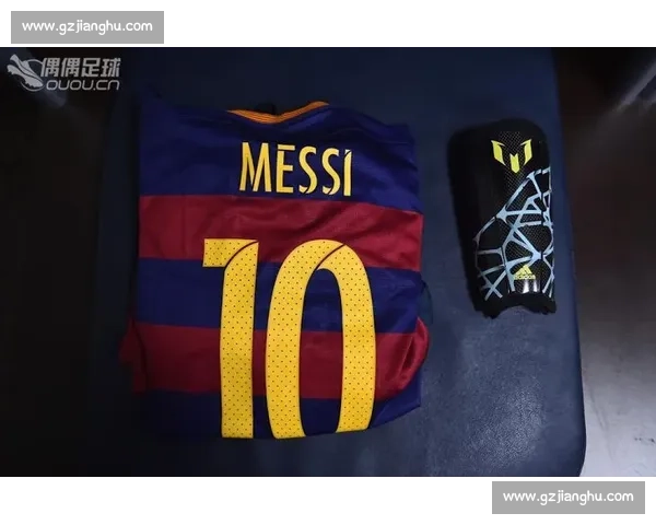 张昱杰护腿板暗藏全家福密码 训练预演助其中超关键破门 张昱杰护腿板暗藏全家福密码 训练预演助其中超关键破门